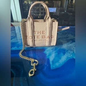 Marc Jacobs THE NANO TOTE BAG CHARM